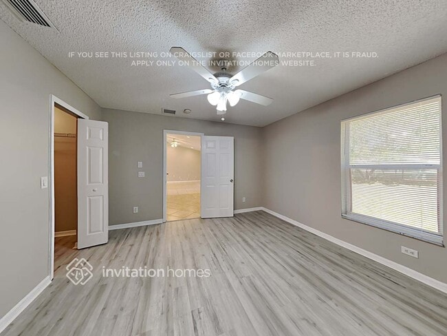 Building Photo - 5953 NW Brenda Cir