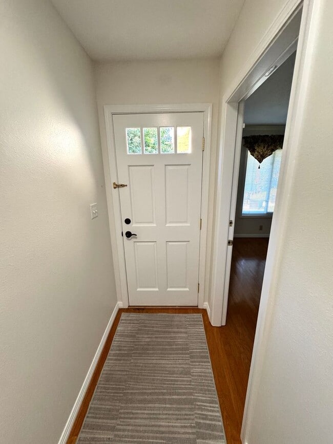 Building Photo - Quiet cul-de-sac Ondulando home with attached ADU included!!