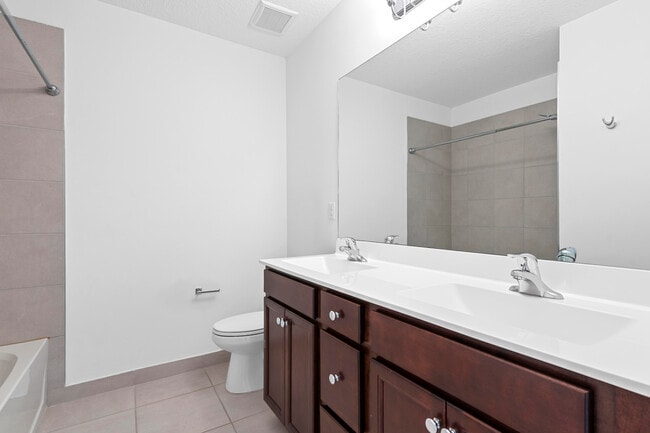 Building Photo - 4352 Veleiros Ave