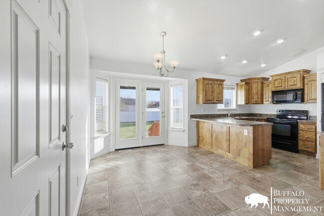 Building Photo - Charming 4-Bedroom Home for Rent in Ammon, ID!