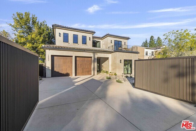 Building Photo - 14273 Greenleaf St