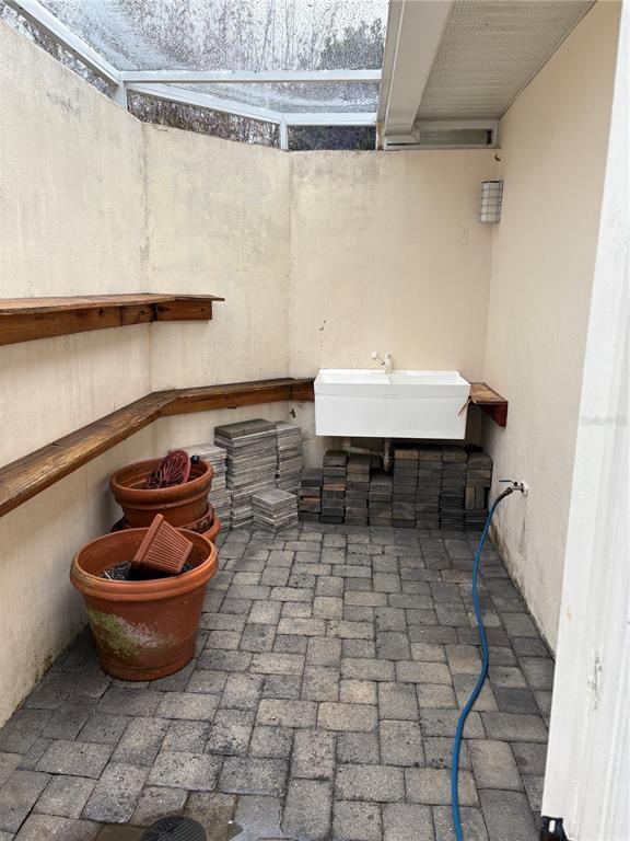 Building Photo - 3265 Hidden Lake Dr