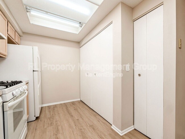Building Photo - 1241 Villa Oaks Ct