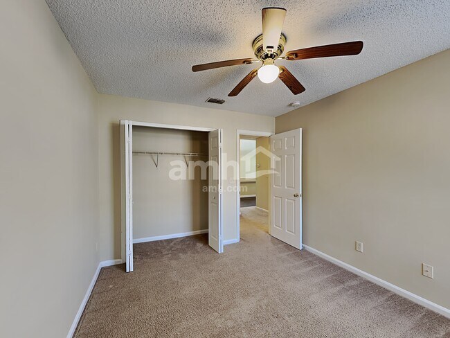 Building Photo - 1851 Burgess Hill Dr E