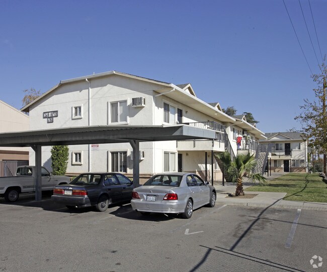 Casa Villa Apartments 781 Clark Ave Yuba City CA 95991 Apartment Finder