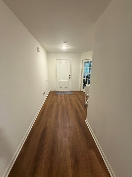 Building Photo - 2034 Kings Forest Dr