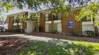 Building Photo - 1 bed, 1 bath, 2nd floor, condominium