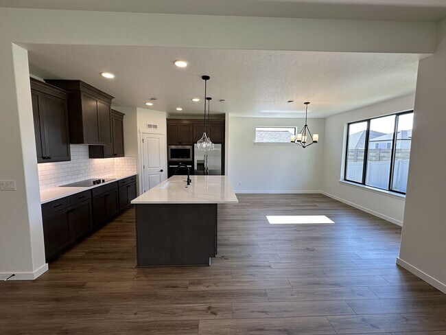 Building Photo - Brand New 3-Bed, 2-Bath Home for Lease – 1,877 sq ft in South Richland