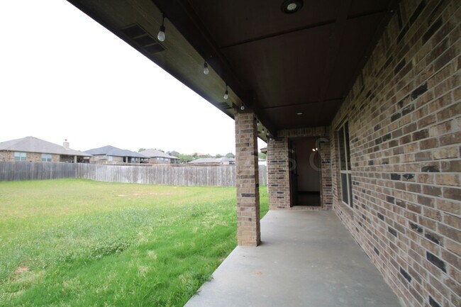 Building Photo - Bright, Open-Concept Living in Copperas Cove