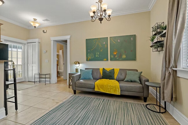 Building Photo - 611 S Orleans Ave