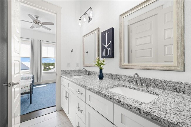 Building Photo - 275 Gulfview Cir