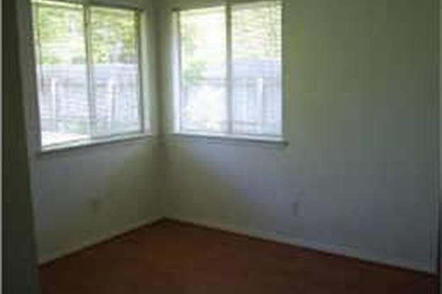 Building Photo - 23222 Summer Pine Dr