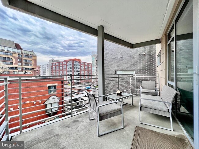 Building Photo - 1311 13th St NW