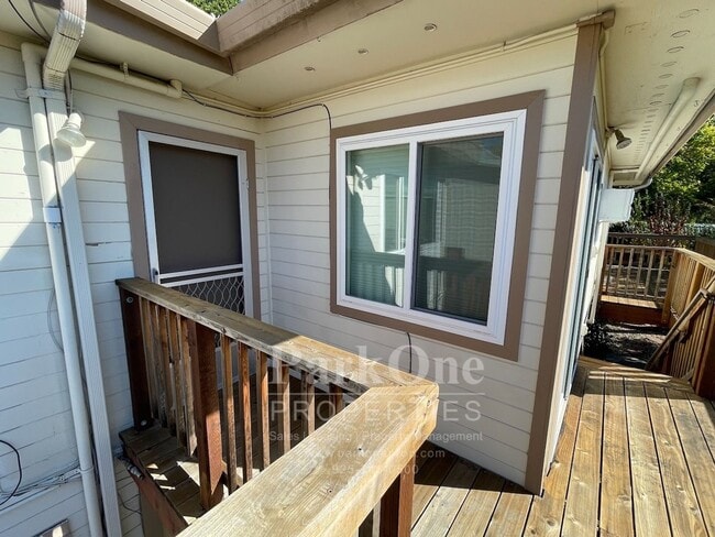 Building Photo - Spacious Home In Lafayette Hills