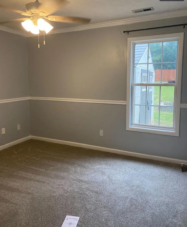 Building Photo - 137 Haywood Dr