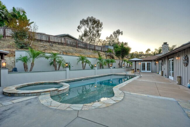 Building Photo - 125 Hummingbird Hill