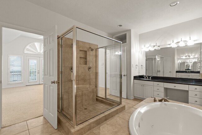 Building Photo - 5351 McCulloch Cir