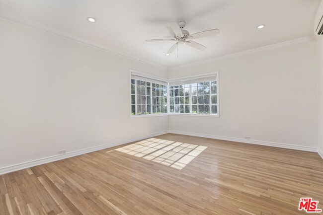 Building Photo - 9756 W Olympic Blvd