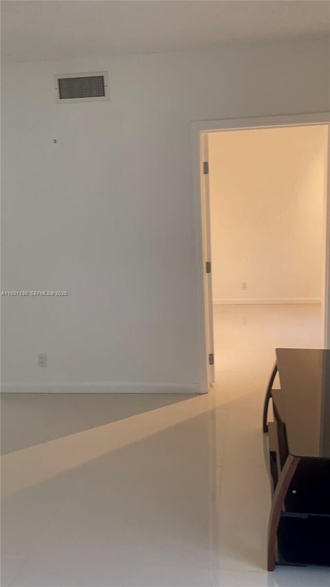 Building Photo - 2718 S University Dr