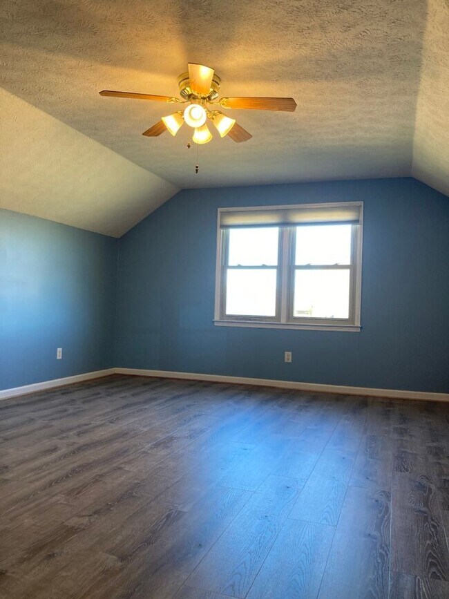 Building Photo - Lebanon Home in Summer Crest