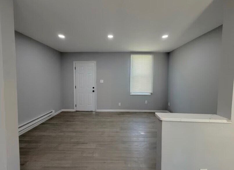 Building Photo - 12 Cedar Aly