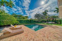 Building Photo - 7621 SW 65th Pl