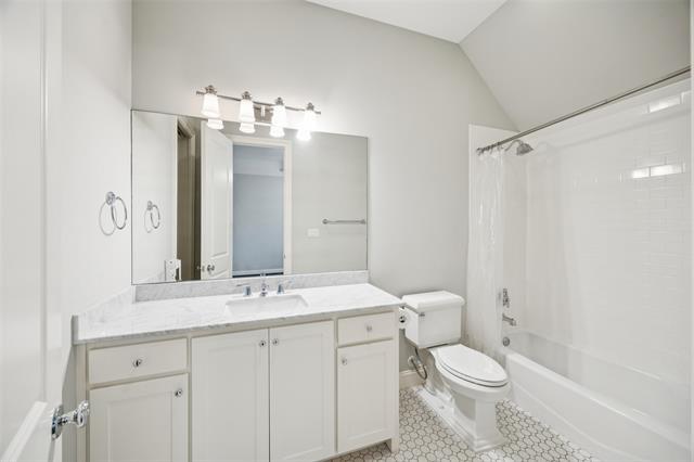 Building Photo - 6435 Glenrose Ct