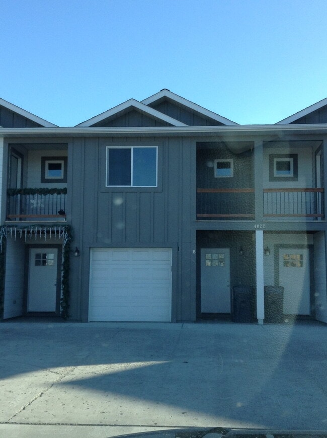 Building Photo - 4022 Sunstone St