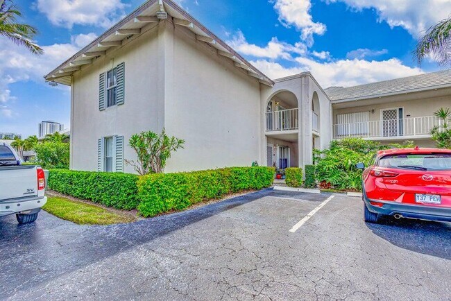 Building Photo - 1071 Sugar Sands Blvd
