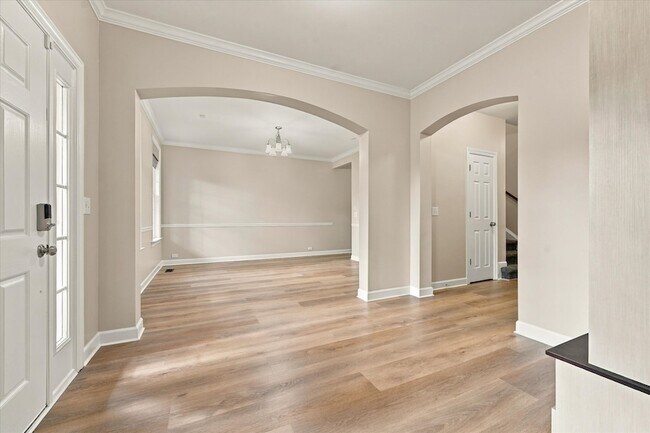 Building Photo - 1414 Chantilly Ln
