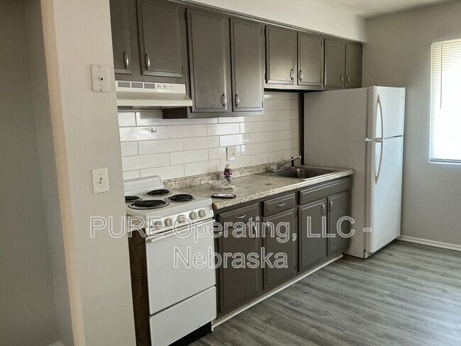 Building Photo - 4420 S 25th St
