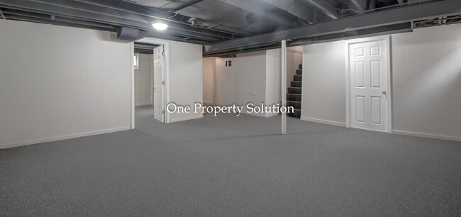 Building Photo - 4656 Pierce St