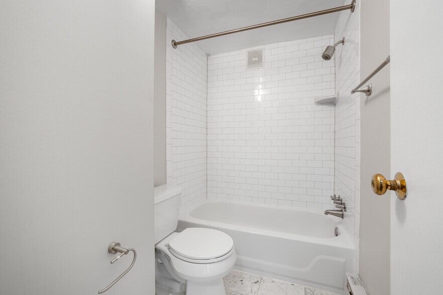 Building Photo - 2130 N St NW
