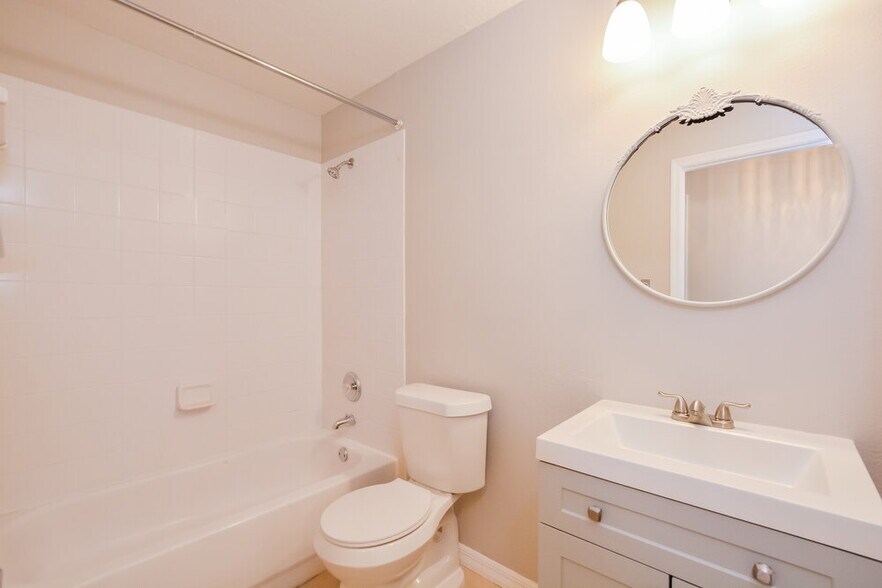 Building Photo - 2173 Mallard Creek Cir