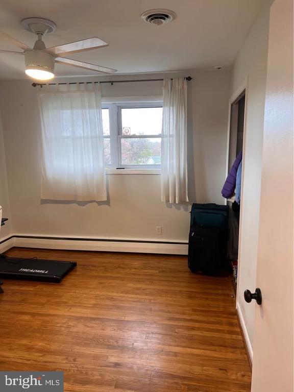 Building Photo - 6122 Rolling View Dr