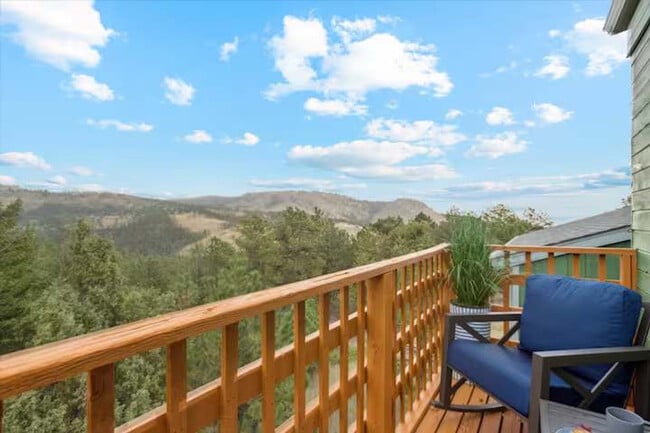 Building Photo - 6186 Sunshine Canyon Dr