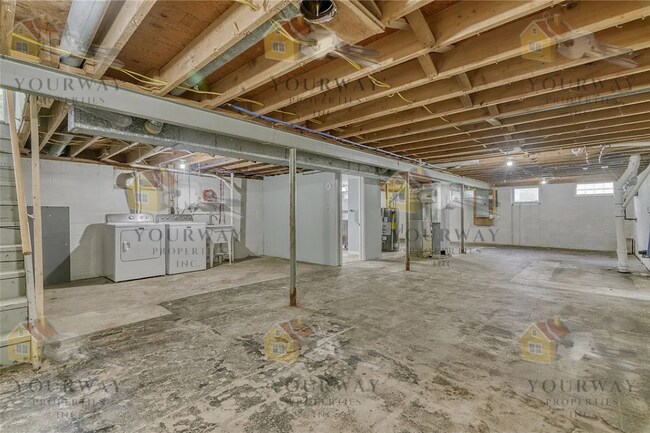 Building Photo - 18 Blueberry Crescent