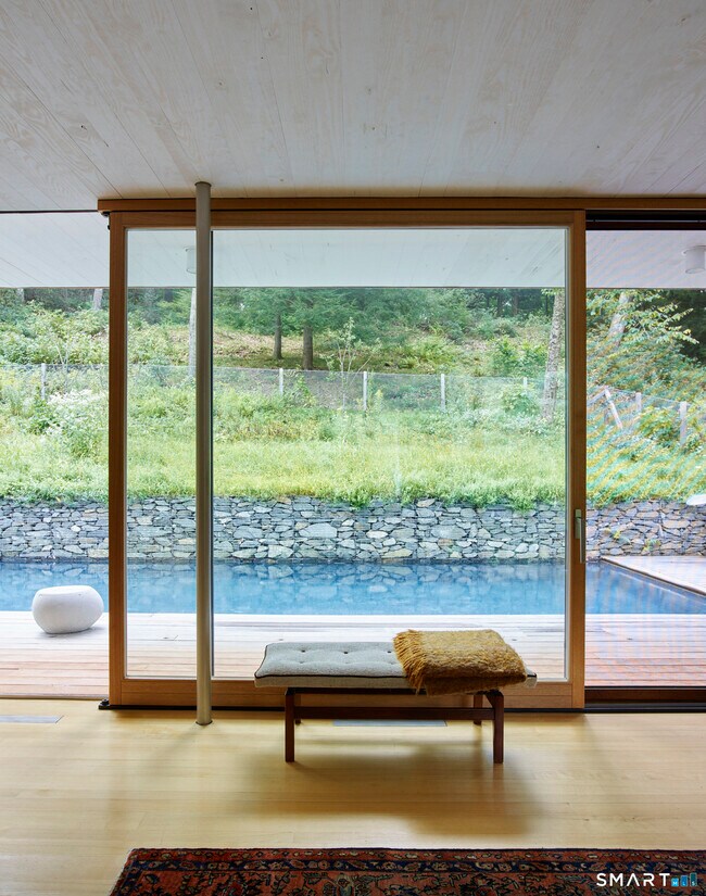 Building Photo - 155 W Morris Rd