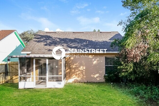 Building Photo - 3 Bedroom Pet-Friendly Home in Gotha, FL with Main Street Renewal