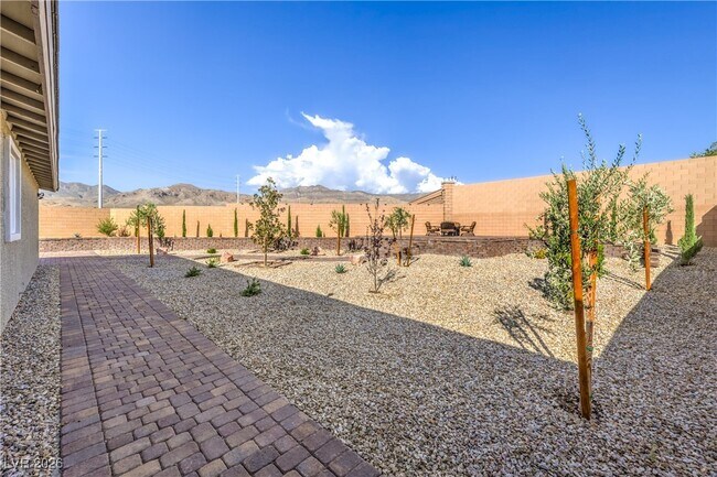 Building Photo - 6093 Avery Pointe St