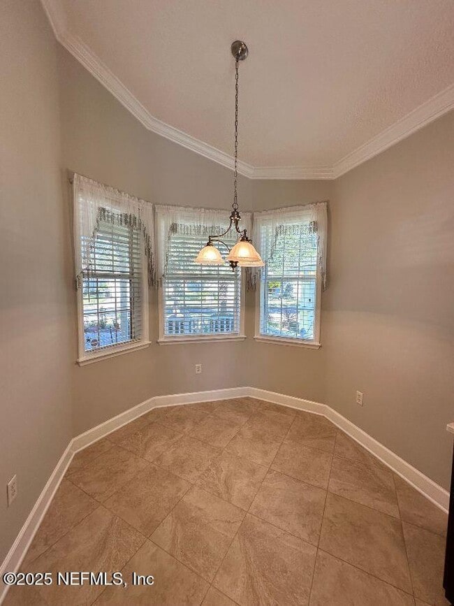 Building Photo - 943 Hazeltine Ct