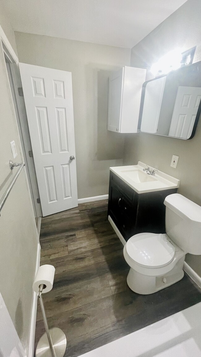 Building Photo - 3001 Jefferson Ave