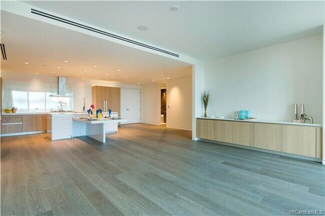 Building Photo - Waiea 11th Floor 2/2.5/2 with Ocean and Diamond Head Views