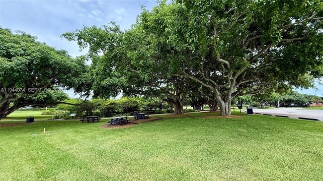 Building Photo - 2617 SE 27th Dr