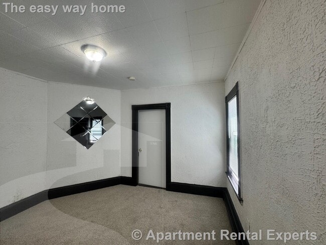 Building Photo - 53 Hinckley St