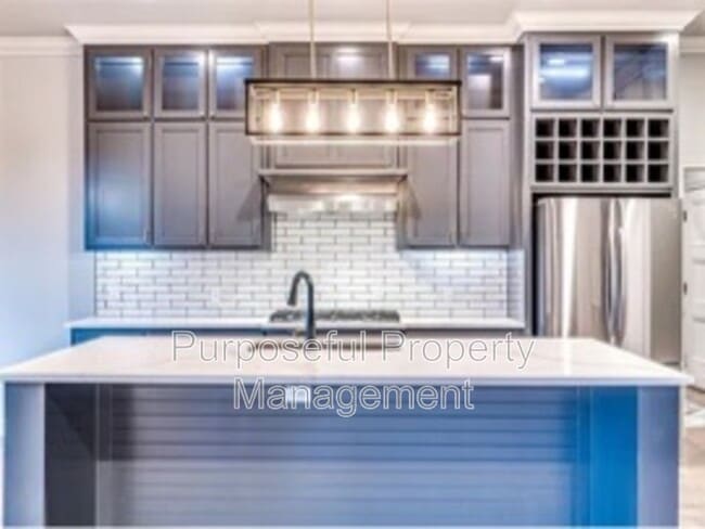 Building Photo - 115 Weaver Rd