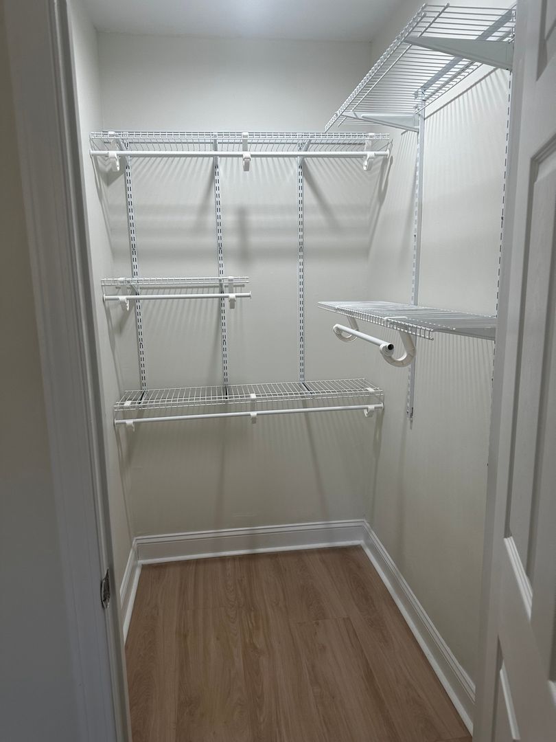 Building Photo - 1211 West Dr