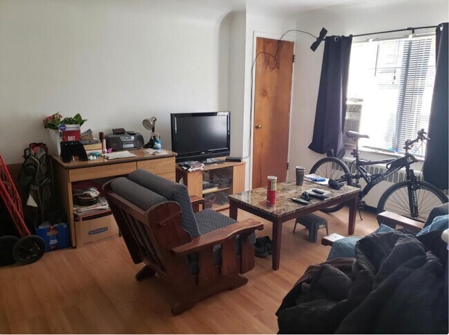 Building Photo - 2894-2898 Harrison Ave