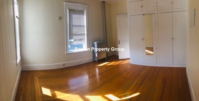 Building Photo - 13 Sparhawk St