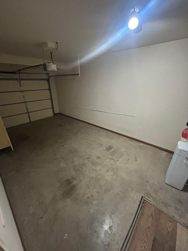 Building Photo - Updated 2BR, 1BA Brick Unit with Garage in...